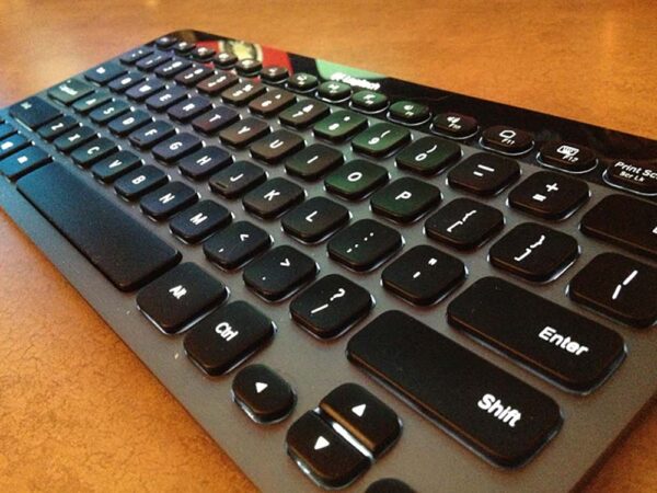 Logitech-K810-1